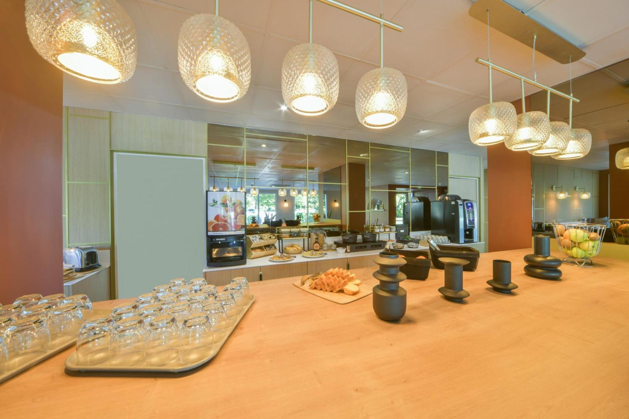 Bhoma Bourges - Hotel & Restaurant Exterior photo