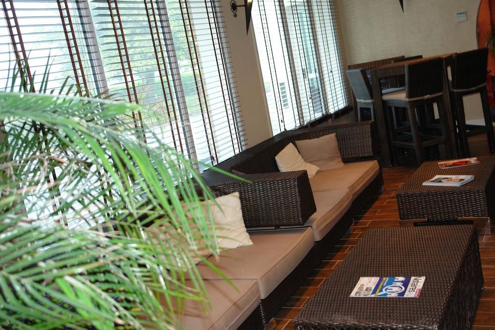 Bhoma Bourges - Hotel & Restaurant Exterior photo